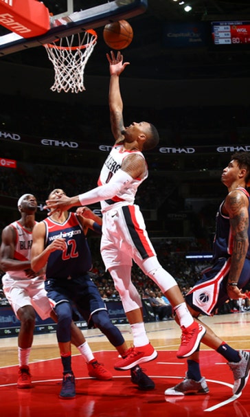 McCollum helps Blazers to 108-105 comeback win over Wizards (Nov 25, 2017)